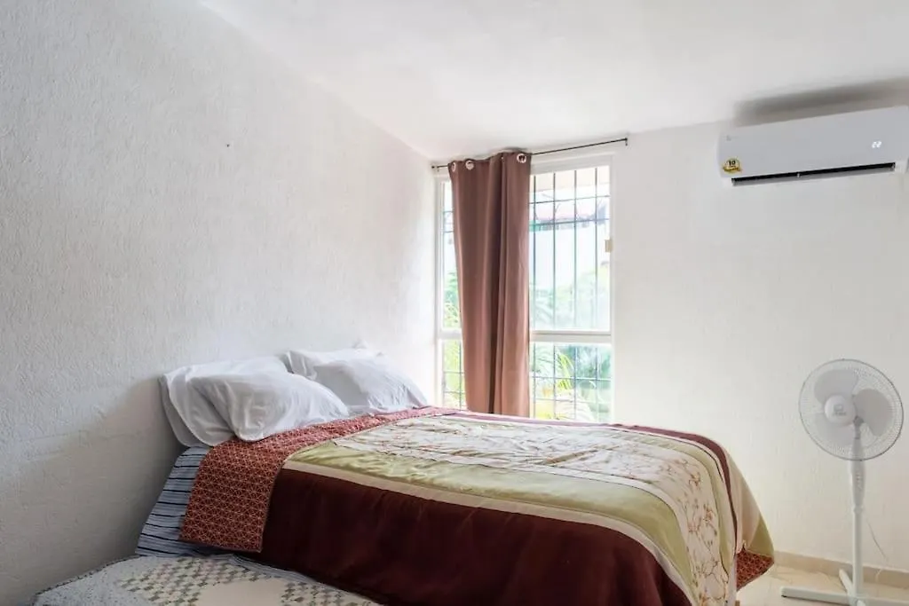 Casa Agradable Con Patio, Seguridad 24/7 Centrica Villa Cancun Mexico